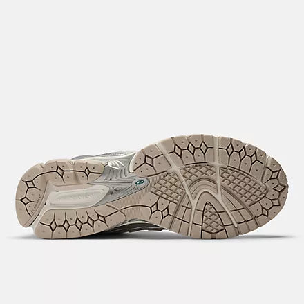 Men's/Women's New Balance 1906 "Silver Metallic Sea Salt"