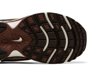 Nike V5 RNR Sail Fauna Brown Phantom Light Orewood Brown (Women's)