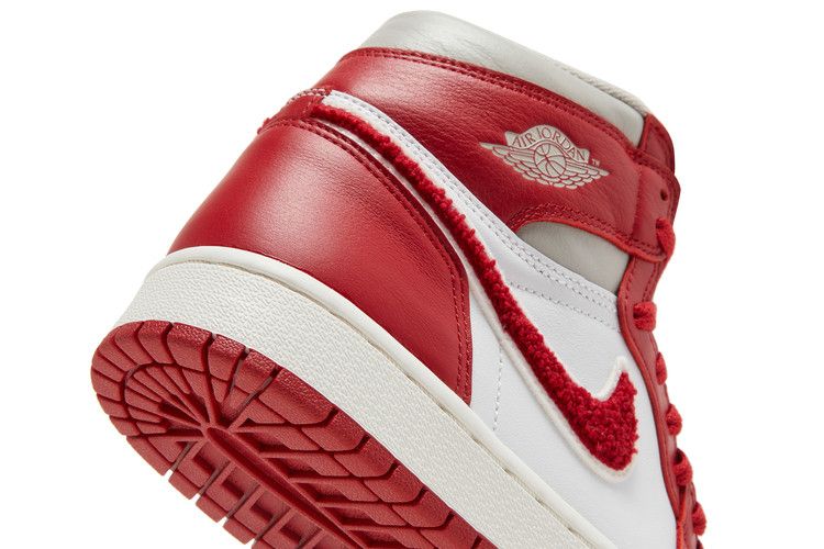 Jordan 1 Retro High OG Varsity Red (Women's)