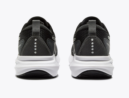 Men's Diadora Mythos Blushield Vigore 4 (Final Sale)