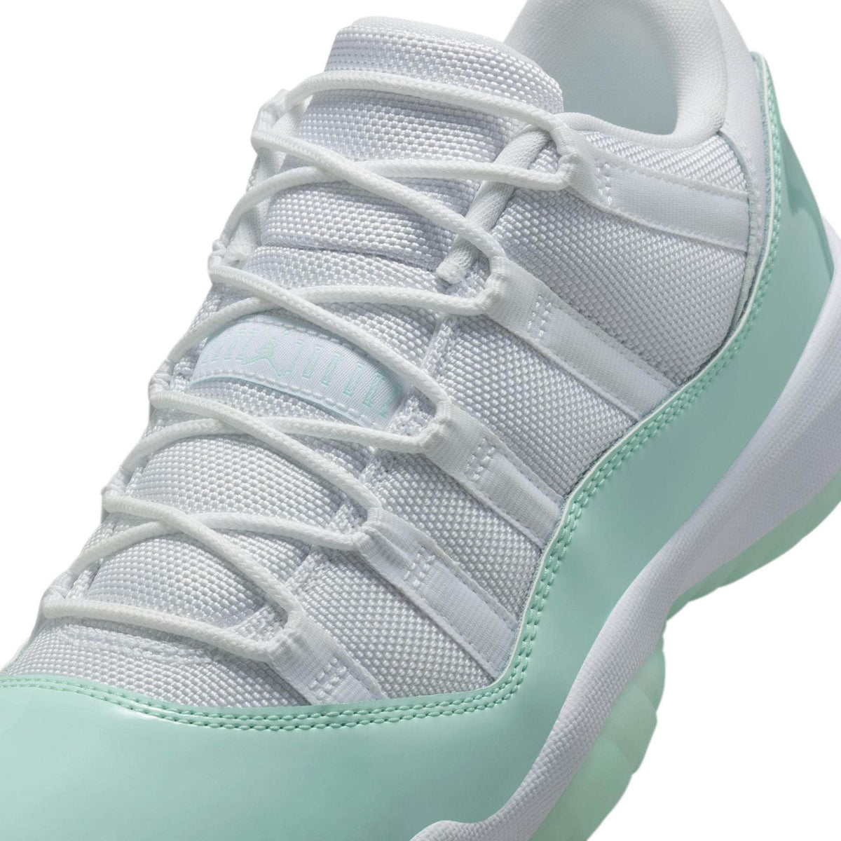 Air Jordan 11 Retro Low "Igloo" - Women's