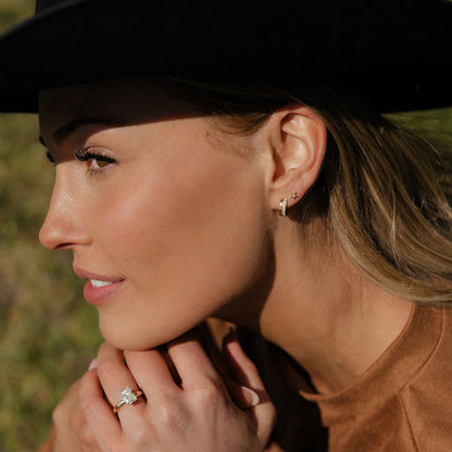 GP 4-Point Flat Back Stud