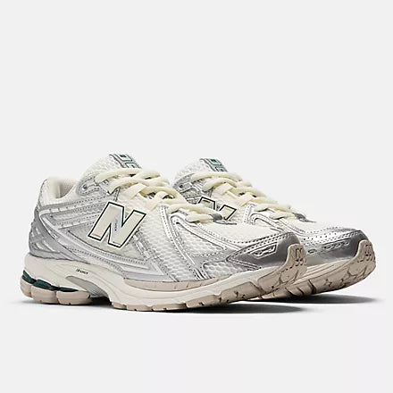 Men's/Women's New Balance 1906 "Silver Metallic Sea Salt"