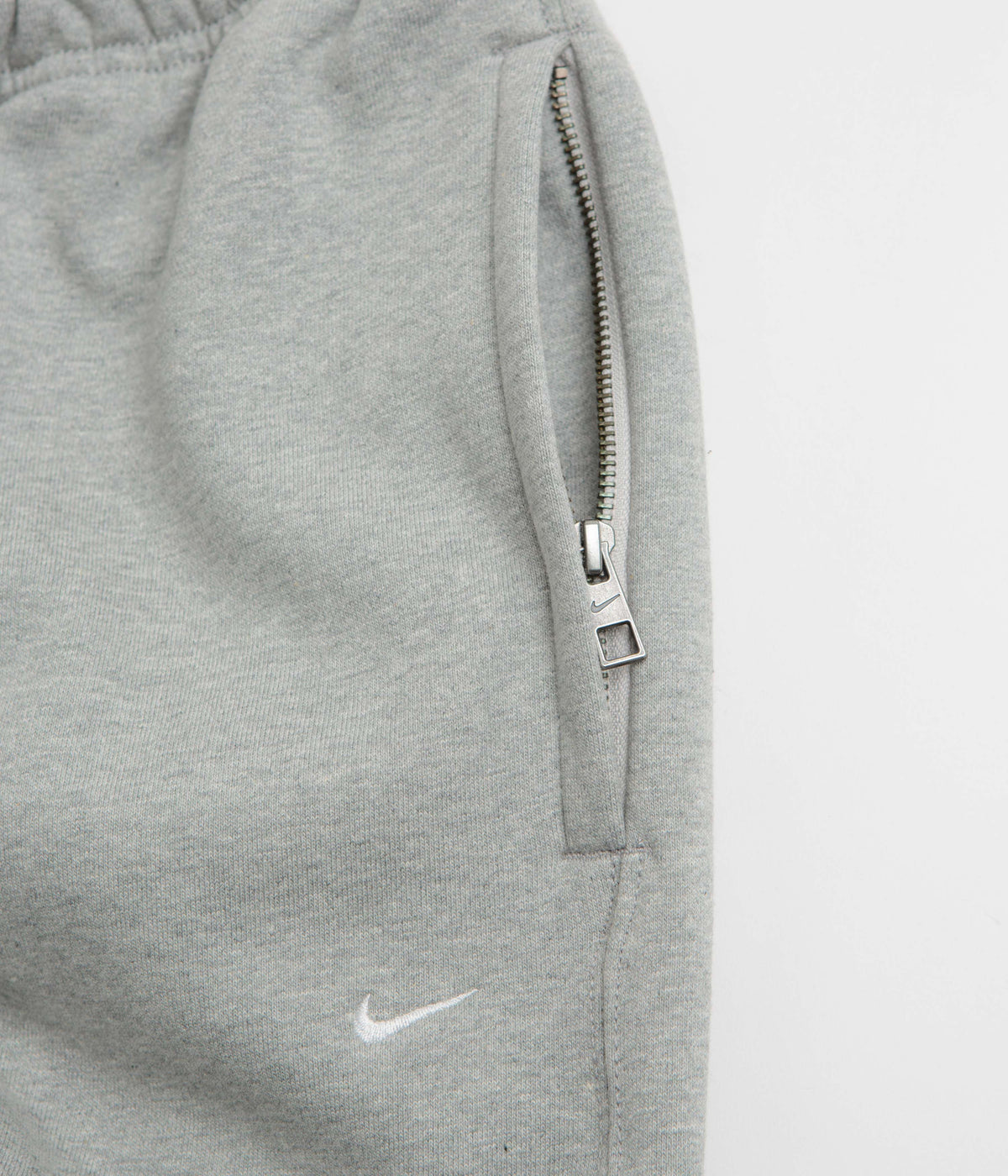 Nike Solo Swoosh Cuffed Sweatpants - Dark Grey Heather / Light Smoke Grey / White